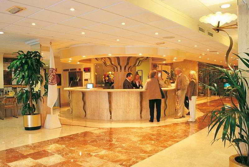 Hotel Servigroup Diplomatic Бенідорм Екстер'єр фото